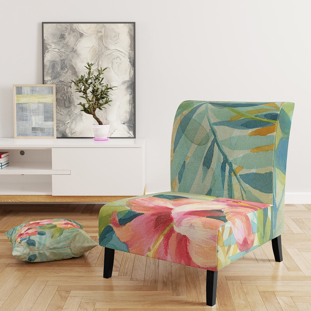 Upholstered Traditional Accent Chair U3109