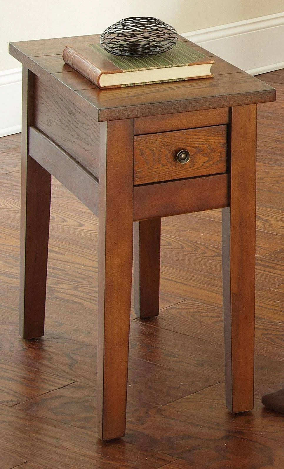 Oak Chairside End Table E329550