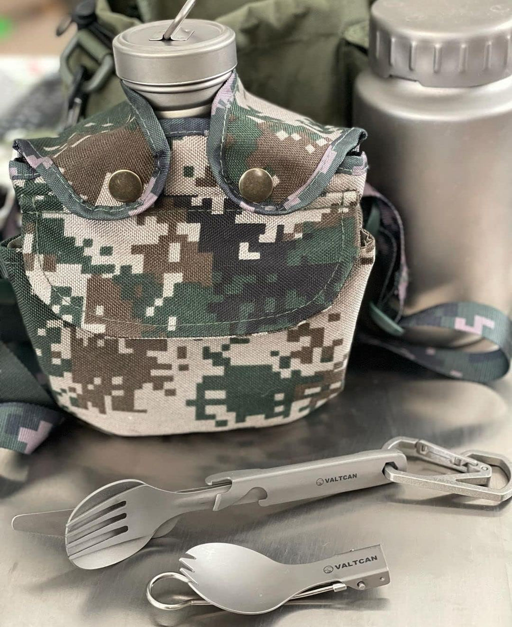 Titanium Canteen with Carry Case 1100ml 37oz Pack of 2 I76756