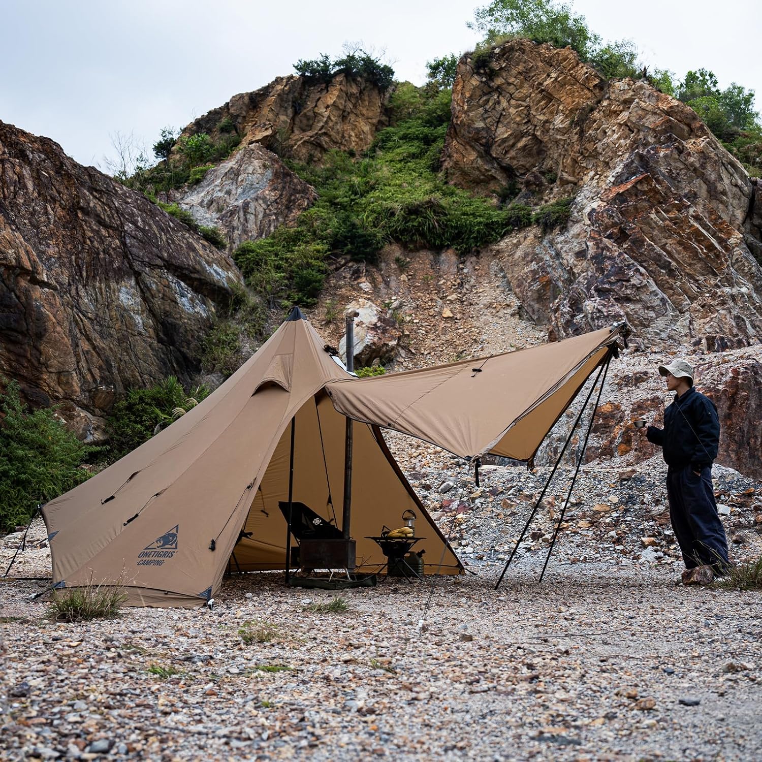 2-6 Person Hot Tent with Stove Jack C785