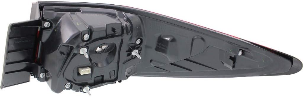 Tail Light Assembly Driver Side Outer U613