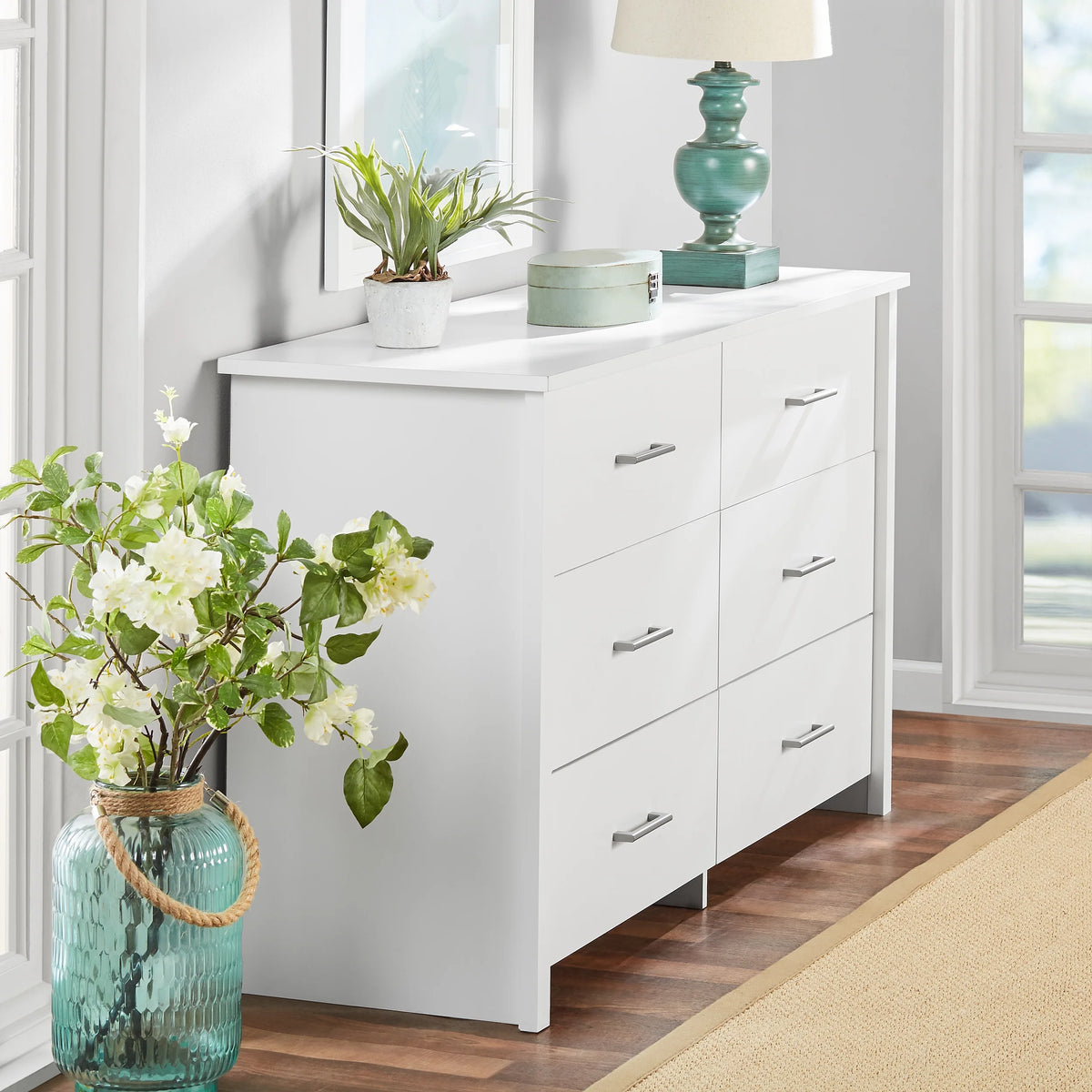 Soft White 6-Drawer Dresser Z578