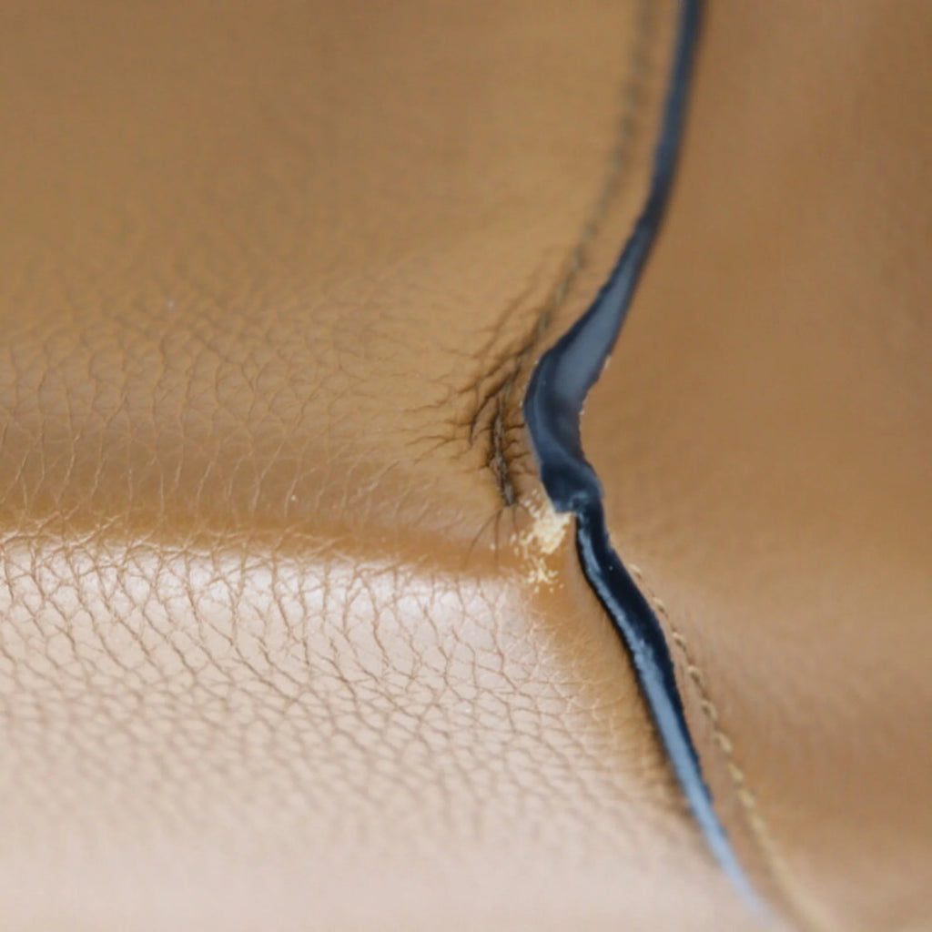 Camel Brown Calf Leather Shoulder Bag M913