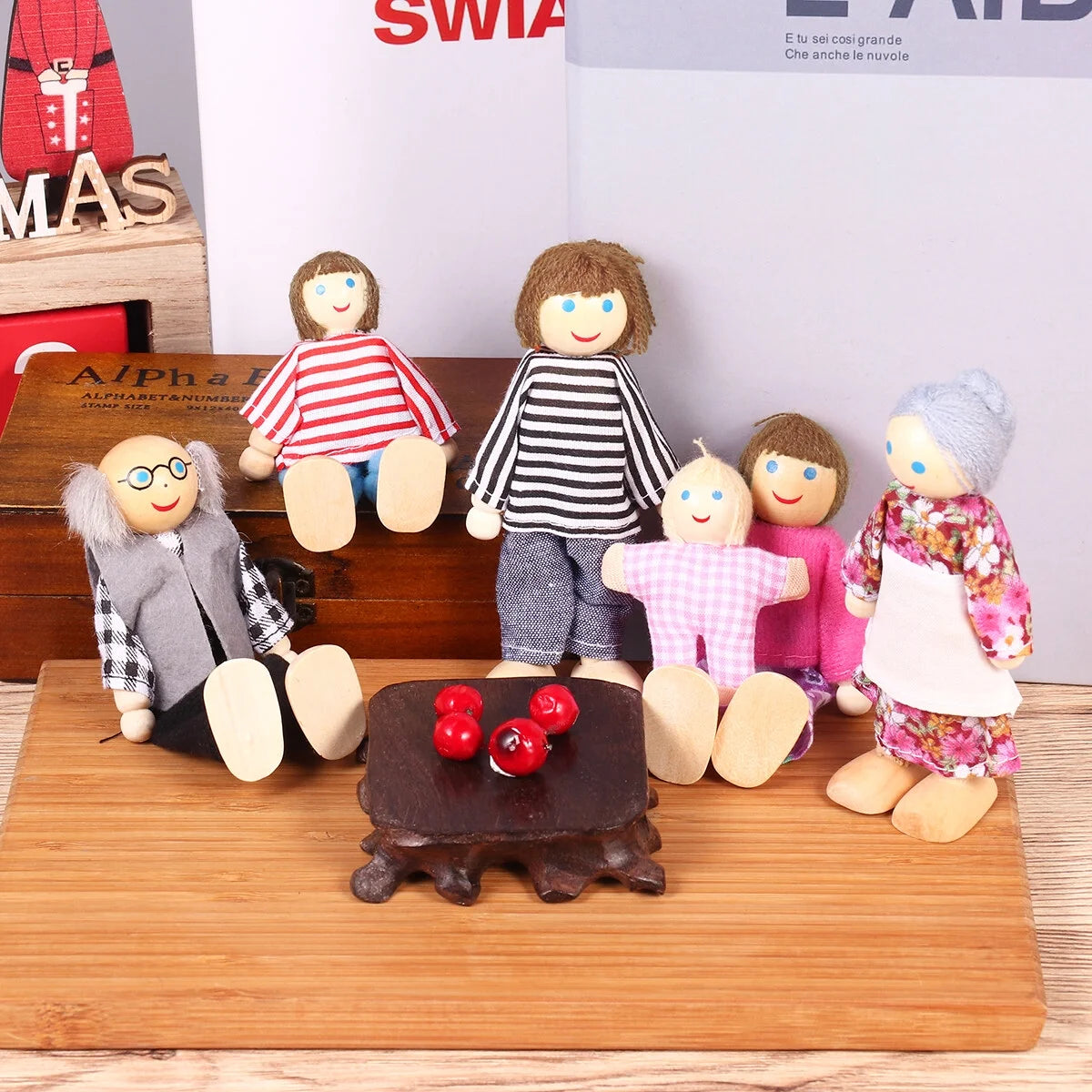 7pcs Wooden Dolls Pretend Play Set R775