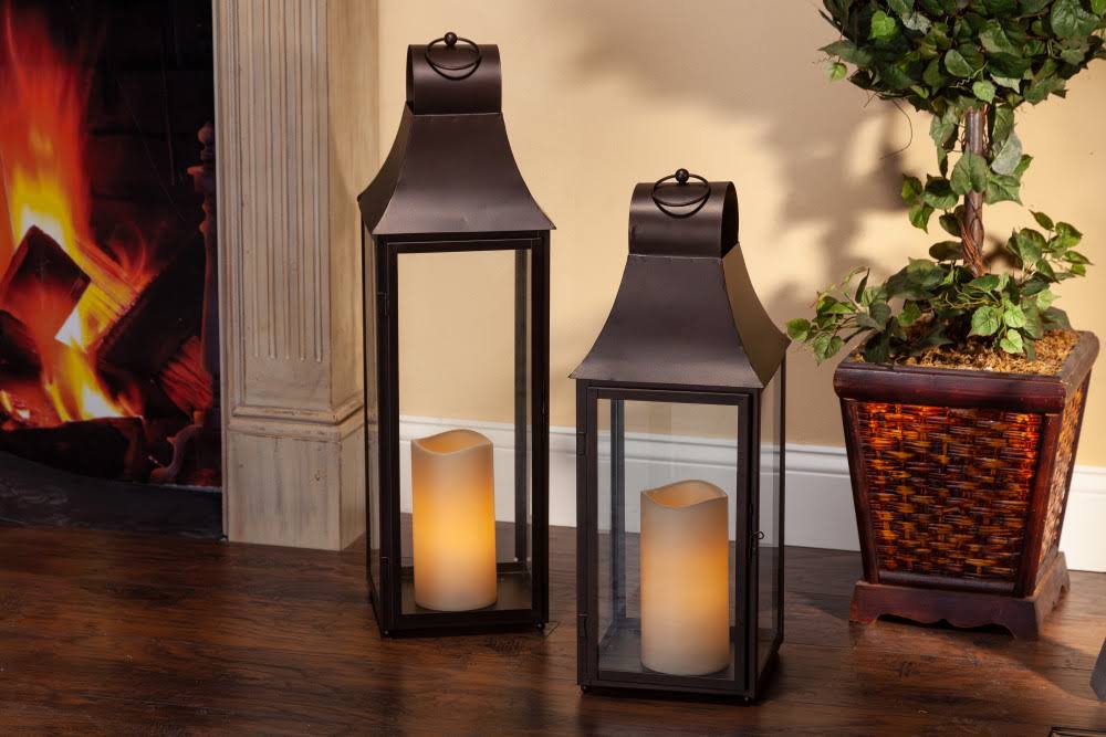 Bronze Brown Metal Lantern with Glass Panes O866229