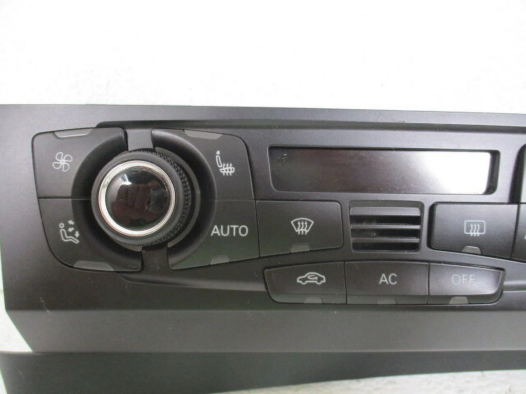 Pre-Owned Dual Auto Temperature Control with Heated Seats L859