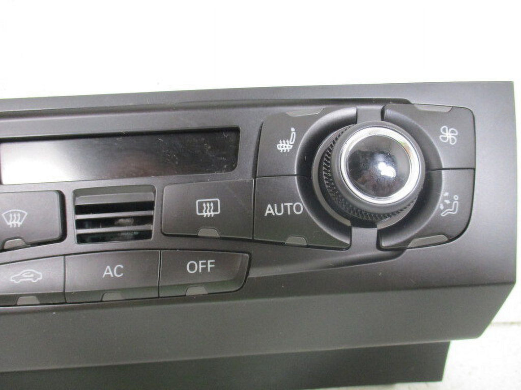 Pre-Owned Dual Auto Temperature Control with Heated Seats L859